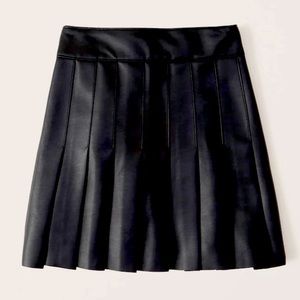 Abercrombie vegan leather pleated mini skirt